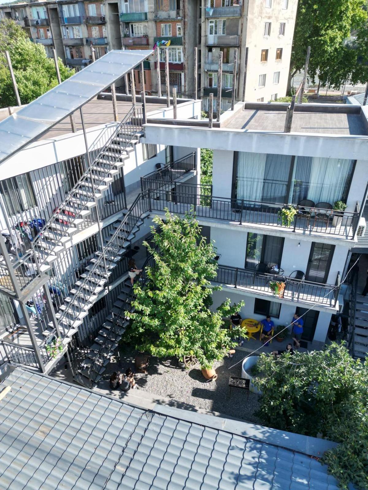Khorgo Hotel Gori Exterior photo